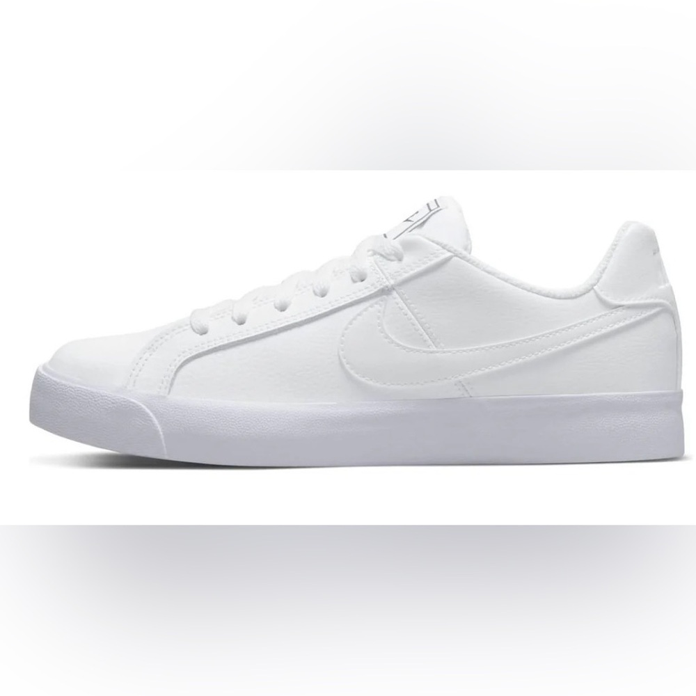 Nike Court Royale AC White Women’s Size 7 Sneakers.